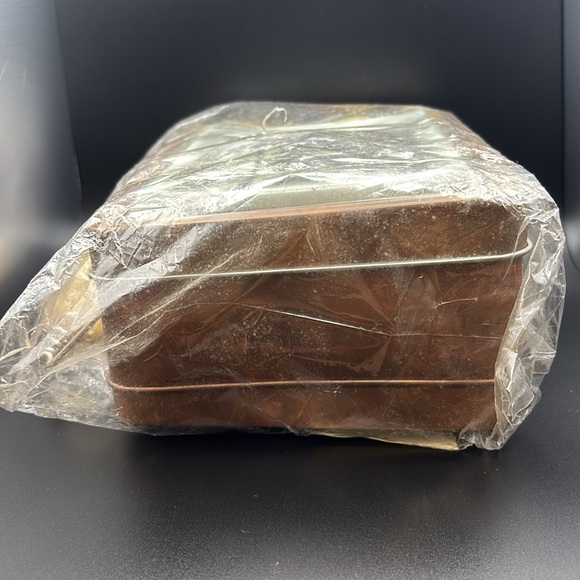 Elvis Presley Vintage Metal Lunch Box – Rock & Roll Collectible –Memorabilia - Picture 4 of 11